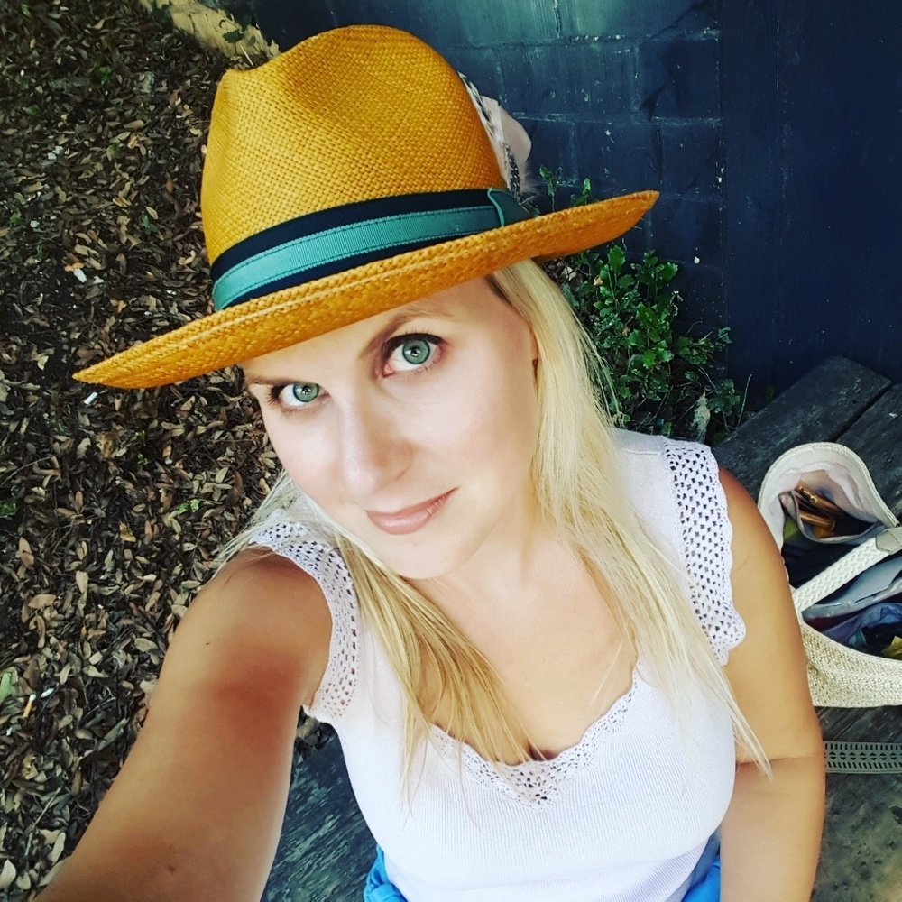 Meet your Posher, Rebecca